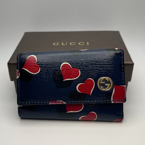 GUCCI Navy Heart Leather 6 Key Holder/Case - Preowned - Picture 1 of 12